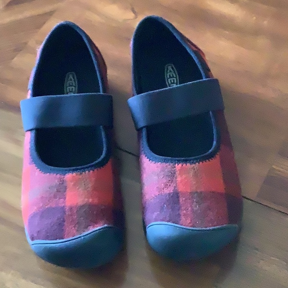 Plaid Women’s shoes brand new